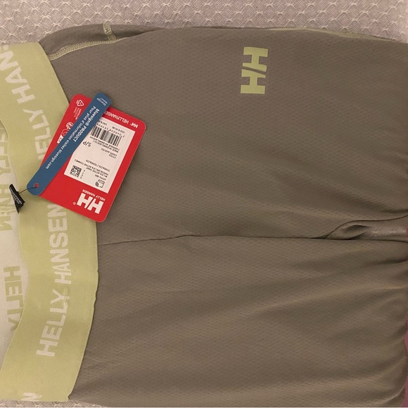 Brand new Helly Hensen Lifa Active base layer. Size small women’s - Picture 4 of 4